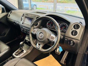 VOLKSWAGEN TIGUAN 2.0 Tiguan R-Line Edition TDI BlueMotion Technology 4Motion Semi
