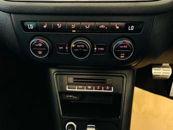 VOLKSWAGEN TIGUAN 2.0 Tiguan R-Line Edition TDI BlueMotion Technology 4Motion Semi