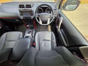 TOYOTA LAND CRUISER 2.8 Land Cruiser Icon D-4D Auto 4WD 5dr