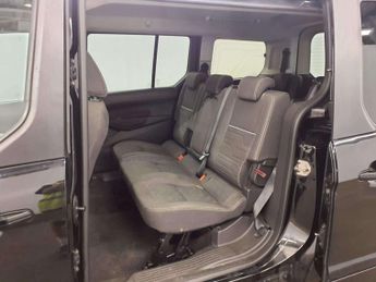 FORD TOURNEO CONNECT 1.5 Tourneo Connect Grand Titanium TDCi Automatic 5dr - NATIONAL