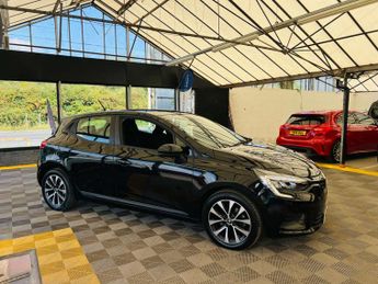 RENAULT CLIO 1.6 Clio Iconic E-Tech Auto 5dr