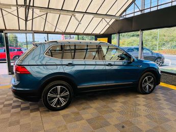 VOLKSWAGEN TIGUAN 2.0 Tiguan Allspace SE Nav TDI 4Motion Semi-Auto 4WD 5dr
