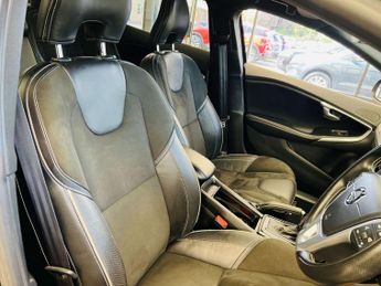 VOLVO V40 1.5 V40 R-Design Nav+ T2 Auto 5dr