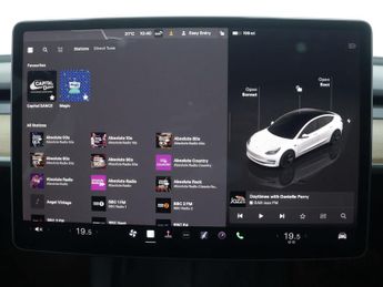 TESLA MODEL 3 Model 3 Long Range AWD 4WD 4dr