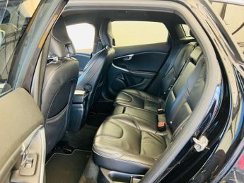 VOLVO V40 2.0 V40 R-Design Pro D2 Auto 5dr