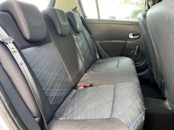 RENAULT CLIO 1.6 Clio Expression A 5dr