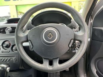 RENAULT CLIO 1.6 Clio Expression A 5dr