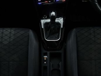 VOLKSWAGEN T-ROC 1.5 T-Roc R-Line TSI Semi-Auto 5dr