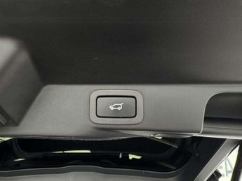 Land Rover RANGE ROVER SPORT 3.0 SD V6 HSE Dynamic SUV 5dr Diesel Auto 4WD Euro 6 (s/s) (306 