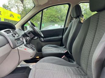 RENAULT SCENIC 2.0 Grand Scenic Dynamique-7 VVT Auto 5dr