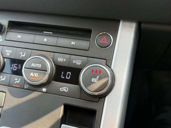 Land Rover RANGE ROVER EVOQUE 2.2 Range Rover Evoque Dynamic SD4 Auto 4WD 5dr