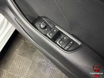 Audi A3 1.5 TFSI CoD 35 S line Sportback 5dr Petrol S Tronic Euro 6 (s/s