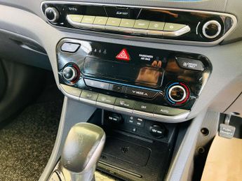 HYUNDAI IONIQ 1.6 IONIQ Premium FHEV Semi-Auto 5dr