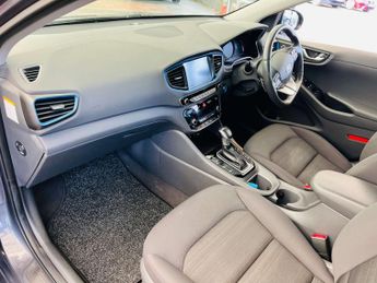 HYUNDAI IONIQ 1.6 IONIQ Premium FHEV Semi-Auto 5dr