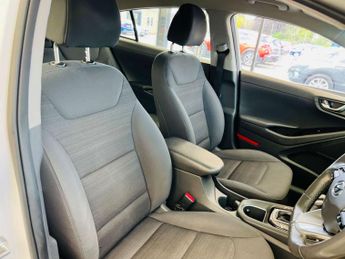 HYUNDAI IONIQ 1.6 IONIQ Premium FHEV Semi-Auto 5dr