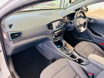 HYUNDAI IONIQ 1.6 IONIQ Premium FHEV Semi-Auto 5dr