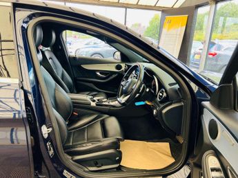 MERCEDES-BENZ C-CLASS 2.1 C220 D AMG Line Auto 4dr