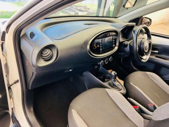 TOYOTA AYGO X 1.0 Aygo X Pure VVT-I Auto 5dr