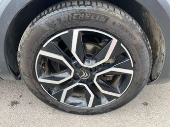 CITROEN C4 e-C4 Shine 5dr