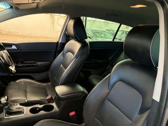 KIA SPORTAGE 2.0 Sportage KX-3 CRDi Auto 4WD 5dr