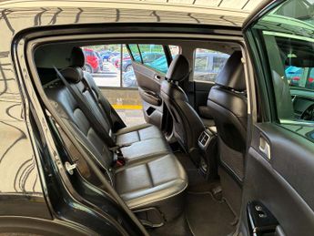 KIA SPORTAGE 2.0 Sportage KX-3 CRDi Auto 4WD 5dr
