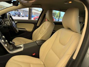 VOLVO V60 2.0 V60 SE Luxury Nav T4 Auto 5dr