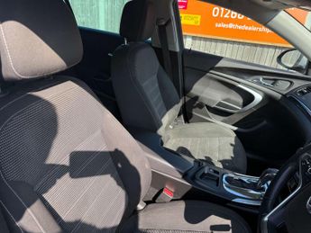 Vauxhall INSIGNIA 2.0 Insignia SRI Nav CDTI Auto 5dr