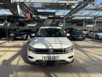 VOLKSWAGEN TIGUAN 2.0 Tiguan SE Nav TDI BlueMotion Technology Semi-Auto 5dr