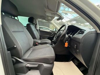 VOLKSWAGEN TIGUAN 2.0 Tiguan SE Nav TDI BlueMotion Technology Semi-Auto 5dr