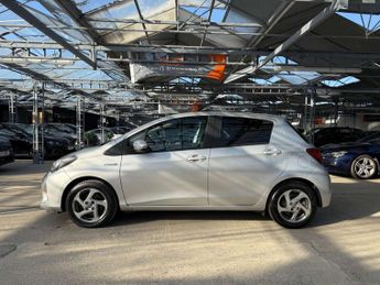TOYOTA YARIS 1.5 Yaris Icon Hybrid VVT-i CVT 5dr