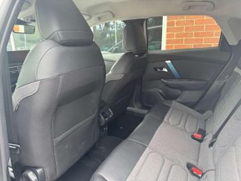 CITROEN C4 e-C4 Shine 5dr