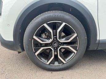 CITROEN C4 e-C4 Shine 5dr