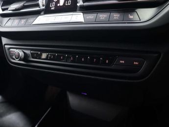 BMW 1 SERIES 2.0 118D Sport Auto 5dr