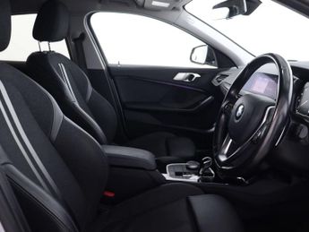 BMW 1 SERIES 2.0 118D Sport Auto 5dr