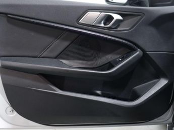 BMW 1 SERIES 2.0 118D Sport Auto 5dr