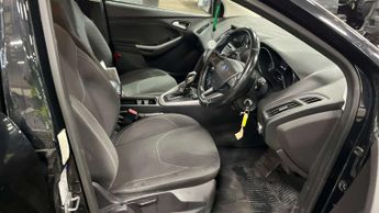 FORD FOCUS 1.6 Focus Zetec Auto 5dr