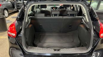 FORD FOCUS 1.6 Focus Zetec Auto 5dr