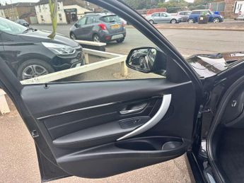 BMW 3 SERIES 2.0 320d M Sport Auto 5dr