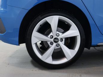 AUDI A3 1.4 A3 Sportback 40 TFSI S Line E Semi-Auto 5dr