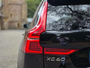 VOLVO XC60 2.0 XC60 R-Design D5 PowerPulse AWD Auto 4WD 5dr