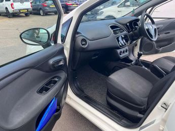 FIAT PUNTO 1.2 Punto Pop+ 5dr