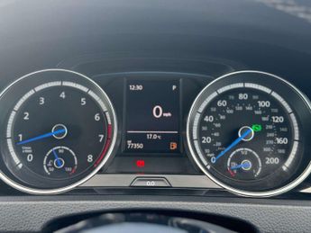 Volkswagen Golf 2.0 Golf R DSG 4WD 3dr