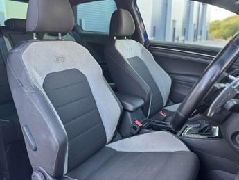 Volkswagen Golf 2.0 Golf R DSG 4WD 3dr