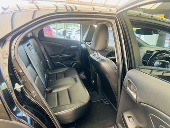 HONDA CIVIC 1.8 Civic i-VTec SR Auto 5dr
