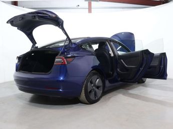 TESLA MODEL 3 Model 3 Long Range AWD 4WD 4dr