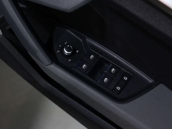 AUDI A3 1.4 A3 Sportback 40 TFSI S Line E Semi-Auto 5dr