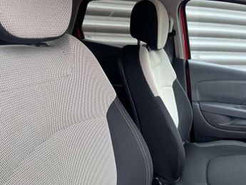 RENAULT CAPTUR 1.5 Captur Iconic dCi Auto 5dr