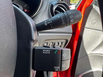 RENAULT CAPTUR 1.5 Captur Iconic dCi Auto 5dr