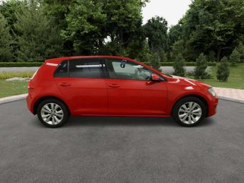 VOLKSWAGEN GOLF 2.0 Golf SE BlueMotion Technology TDI Semi-Auto 5dr