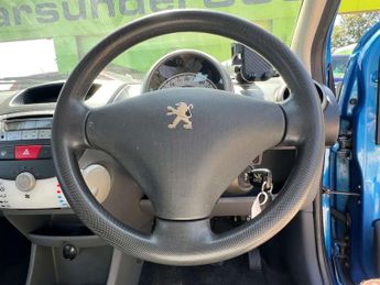 PEUGEOT 107 1.0 107 Urban Semi-Auto 3dr